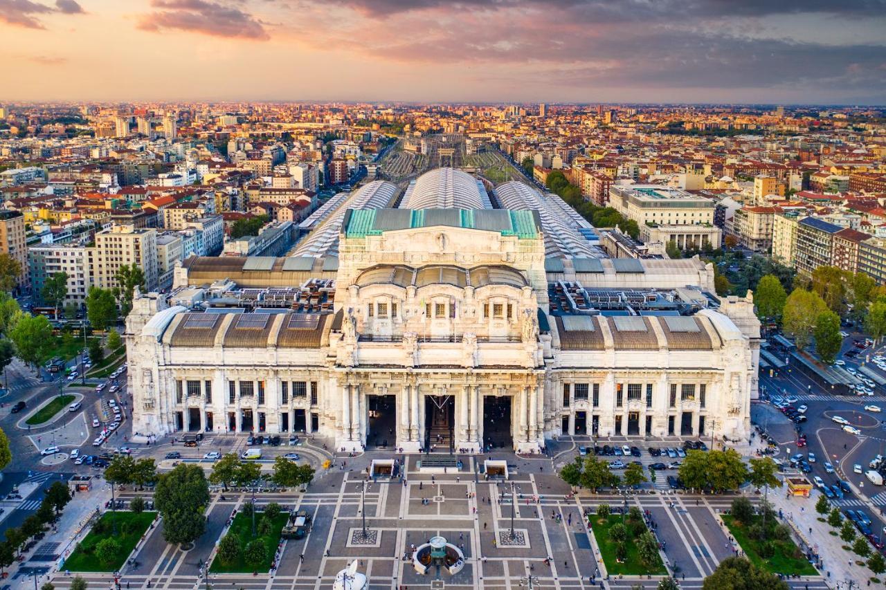 Apt Vicino Alla Metropolitana Porta Romana, 4 Minuti Da Duomo, Free Wifi&Netflix Милано Екстериор снимка
